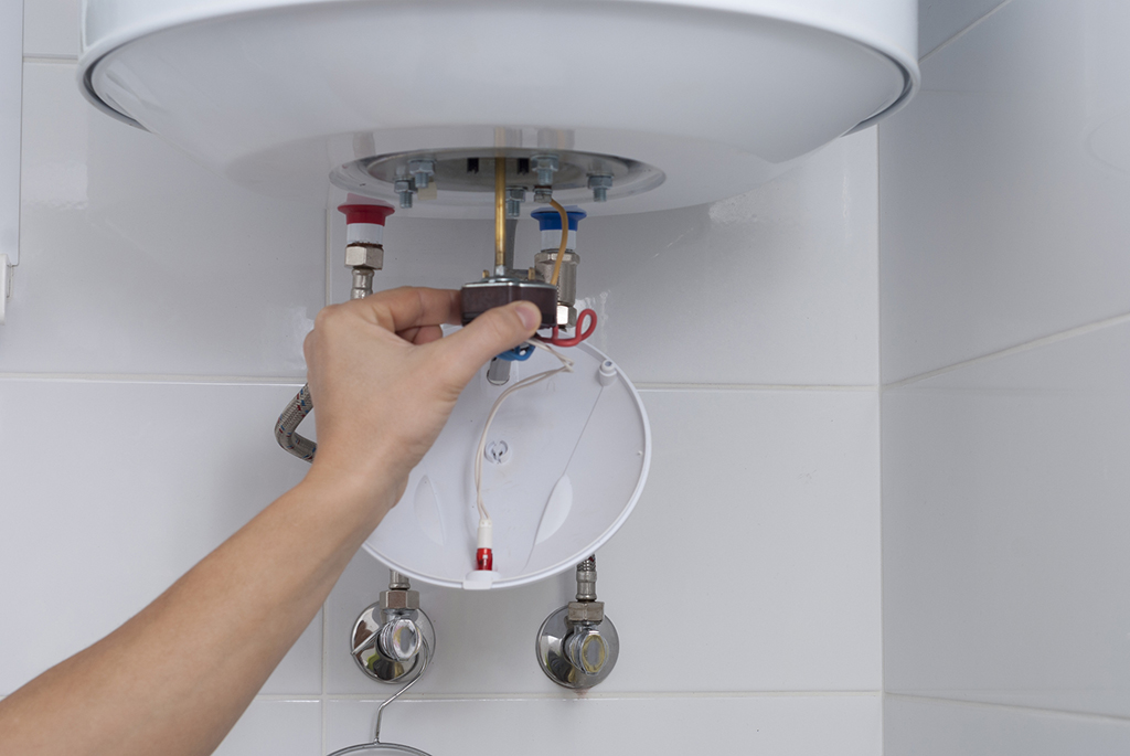 Why-You-Should-Hire-A-Plumber-For-Your-Water-Heater-Repair-_-Chattanooga-TN